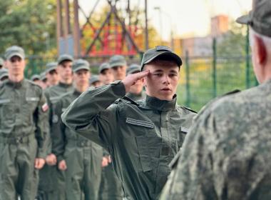 Гордость и дисциплина: курсанты Центра «ВОИН» блеснули на смотре строя и песни