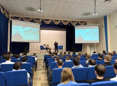 Возложения цветов, встречи с ветеранами, творческие вечера: В Центре «ВОИН» почтили память воинов-интернационалистов